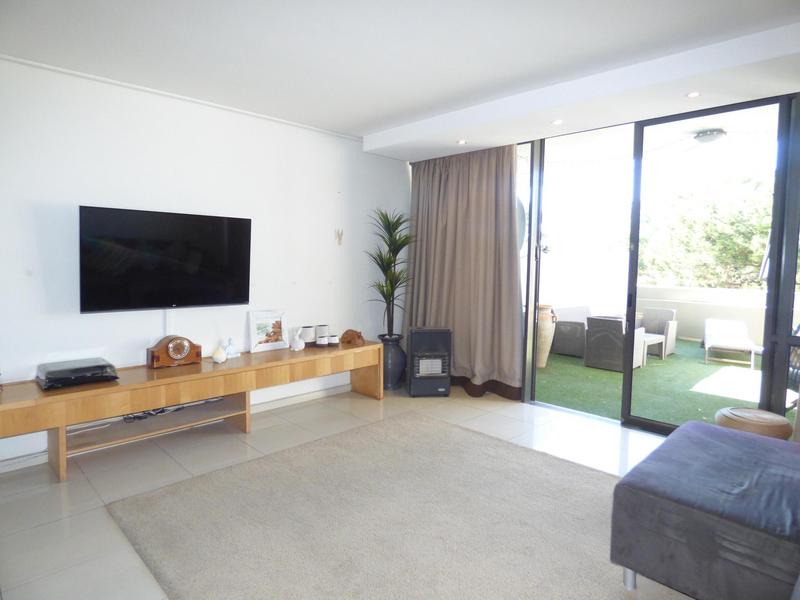 1 Bedroom Property for Sale in Green Point Western Cape